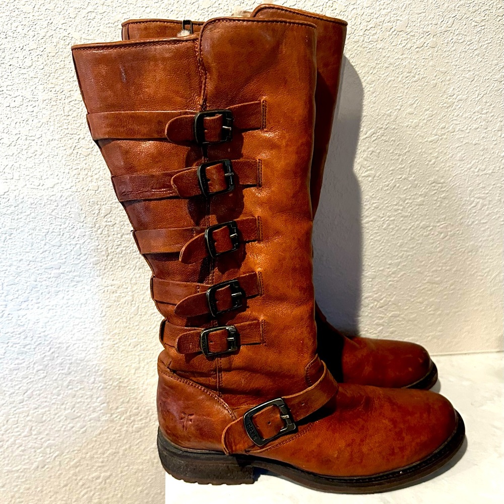 Frye Valerie Belted Leather Shearling Boots